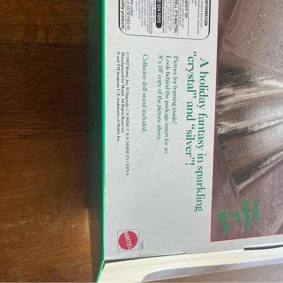 NIB Barbie Special Edition Doll 1992 in Silver Sparkling Gown - Picture 4 of 8